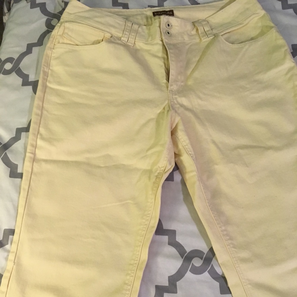 St. John’s Bay 14 Yellow Capris